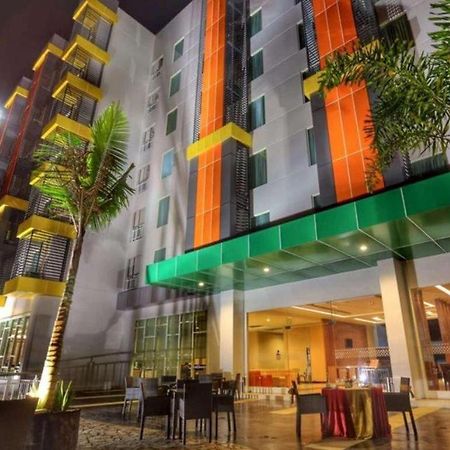 Dalton Hotel Makassar Extérieur photo