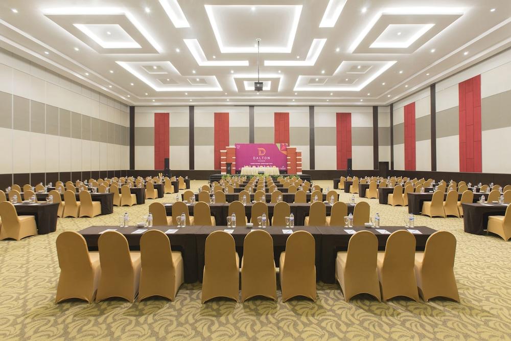 Dalton Hotel Makassar Extérieur photo