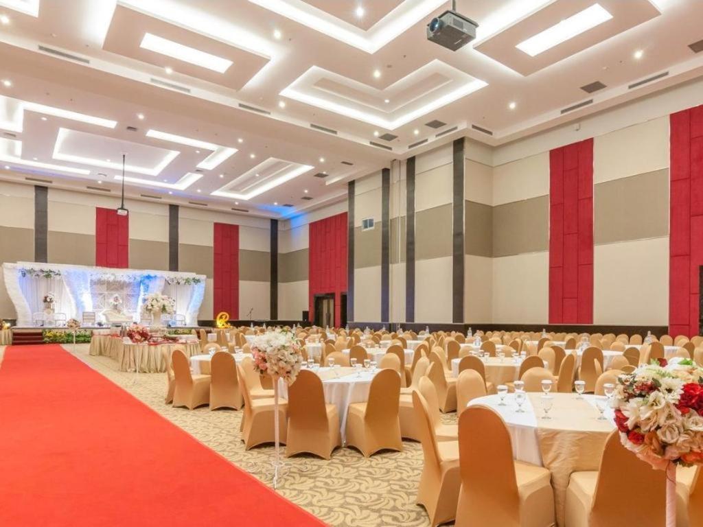 Dalton Hotel Makassar Extérieur photo