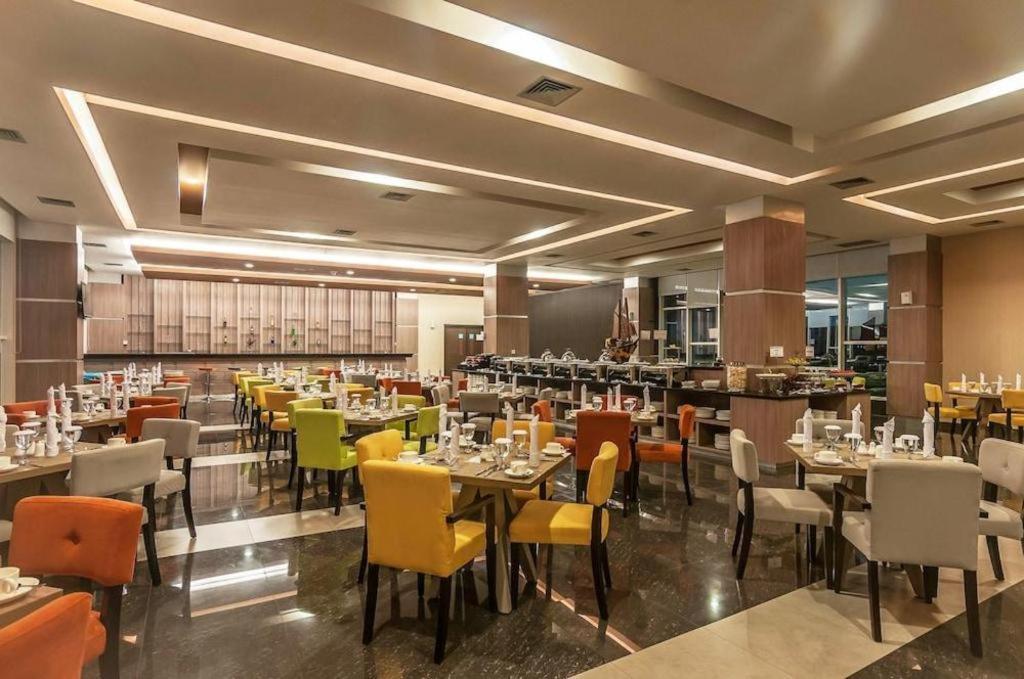 Dalton Hotel Makassar Extérieur photo