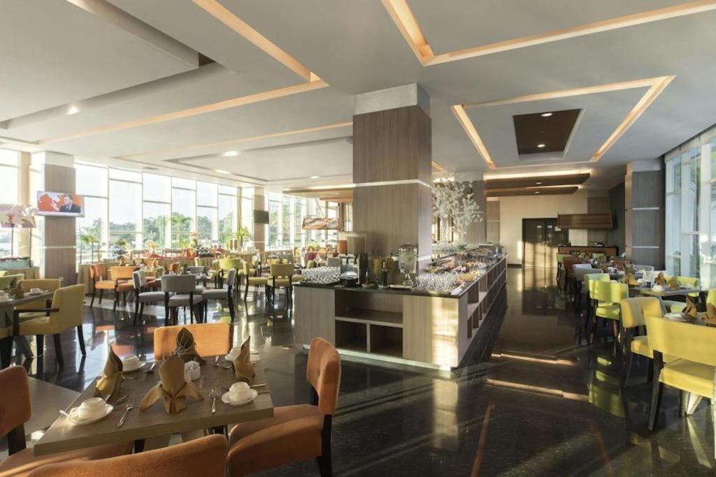 Dalton Hotel Makassar Extérieur photo