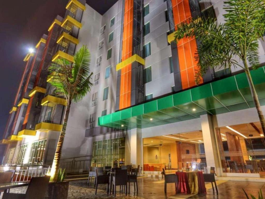 Dalton Hotel Makassar Extérieur photo