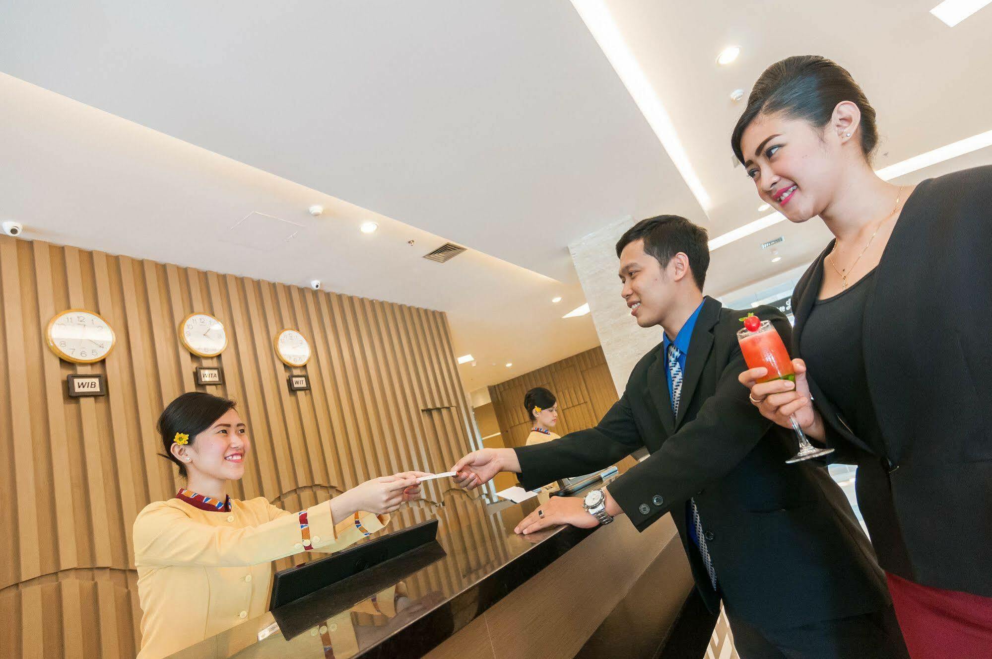 Dalton Hotel Makassar Extérieur photo