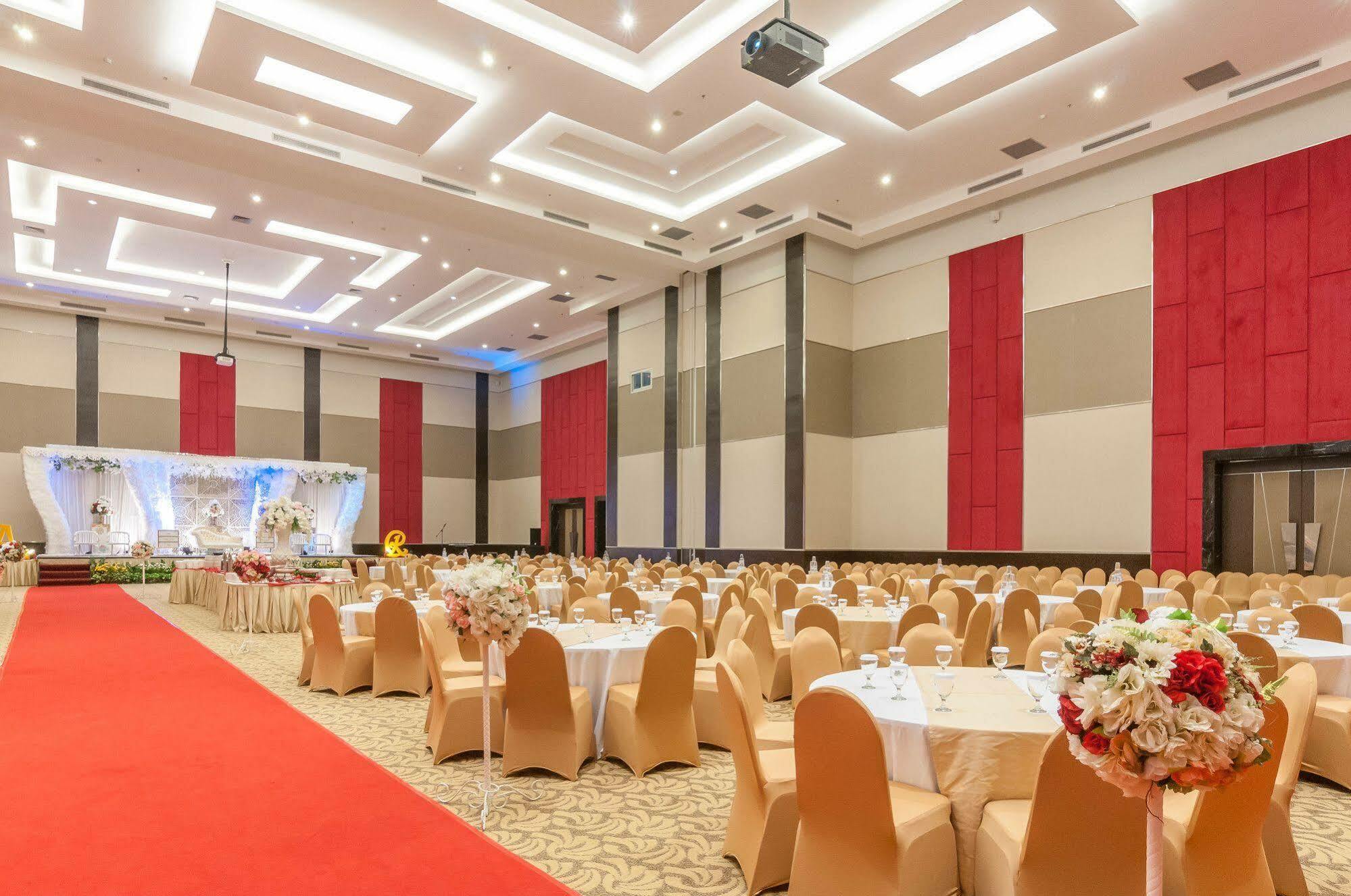 Dalton Hotel Makassar Extérieur photo